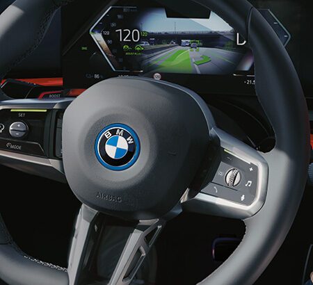 Der BMW i5 ermöglicht einen blickinduzierten Spurwechsel – das ist weltweit einzigartig